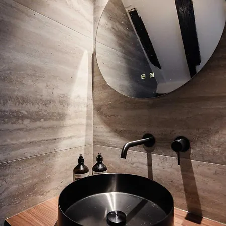 Ac 2br 6p - Notre-dame De Apartment *